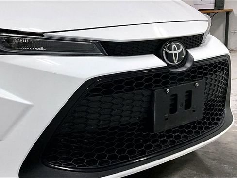 Used 2022 Toyota Corolla LE image 36