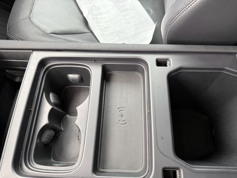 Used 2022 Land Rover Defender 90 X-Dynamic SE image 20