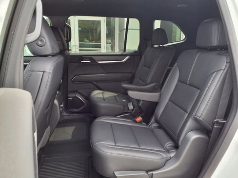 New 2025 GMC Acadia Elevation w/ Elevation Premium Package image 9