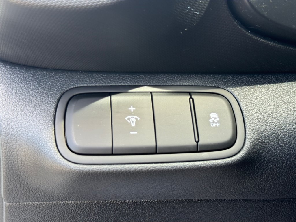 Certified 2026 Hyundai Venue SEL FWD image 17