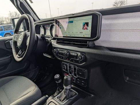 Used 2024 Jeep Wrangler Unlimited Sport AWD/4WD image 26