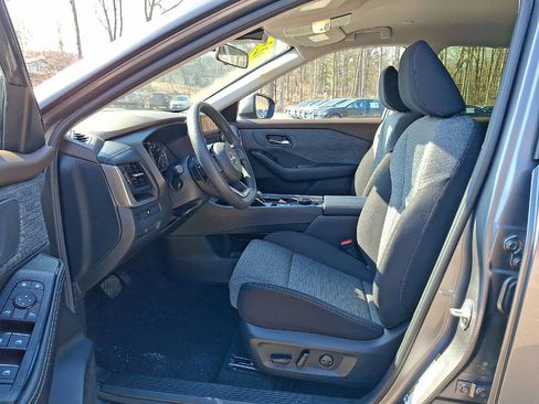 Certified 2023 Nissan Rogue SV image 11