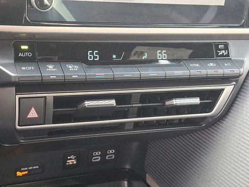 Certified 2025 Toyota Camry SE image 15