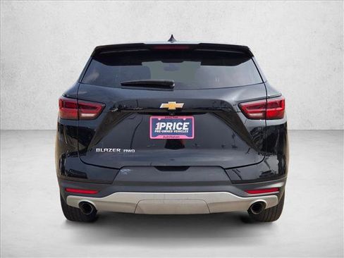 Used 2025 Chevrolet Blazer LT AWD/4WD image 6
