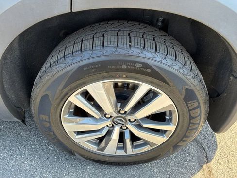 Certified 2023 Nissan Pathfinder SL AWD/4WD image 11
