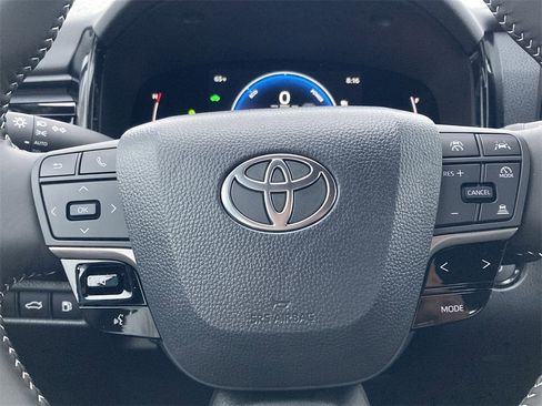 New 2026 Toyota Camry SE image 34