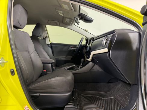 Used 2018 Toyota Corolla iM w/ Carpet Mat Package (TMS) FWD image 28