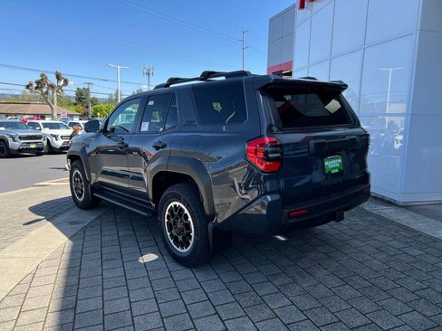 New 2026 Toyota 4Runner TRD Off-Road Premium AWD/4WD image 3