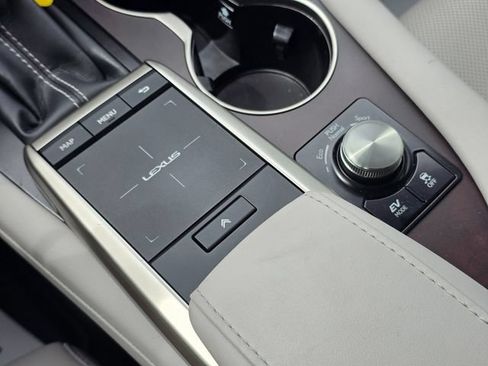 Used 2022 Lexus RX 450h AWD w/ Premium Package image 33