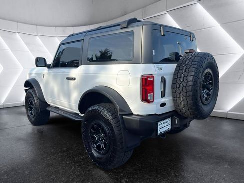 Used 2023 Ford Bronco 2-Door w/ Sasquatch Package AWD/4WD image 5