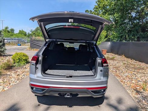 Certified 2024 Volkswagen Atlas Cross Sport SE AWD/4WD image 21