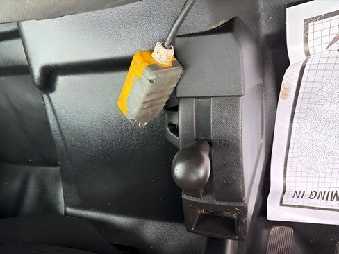 Used 2018 GMC Sierra 3500 4x4 Crew Cab w/ Sierra Convenience Package image 16