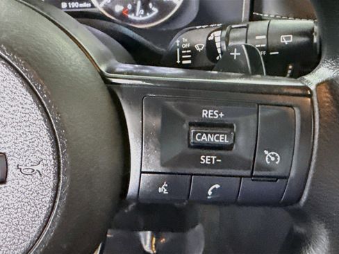 Used 2022 Nissan Rogue S FWD image 15