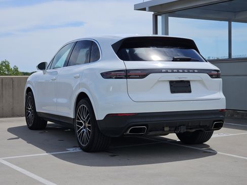 Certified 2022 Porsche Cayenne AWD/4WD image 3