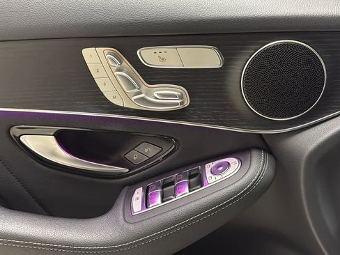 Used 2022 Mercedes-Benz GLC 300 4MATIC image 16