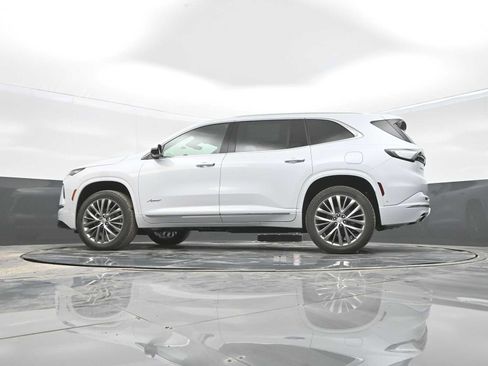 Used 2026 Buick Enclave Avenir w/ Super Cruise Package image 32