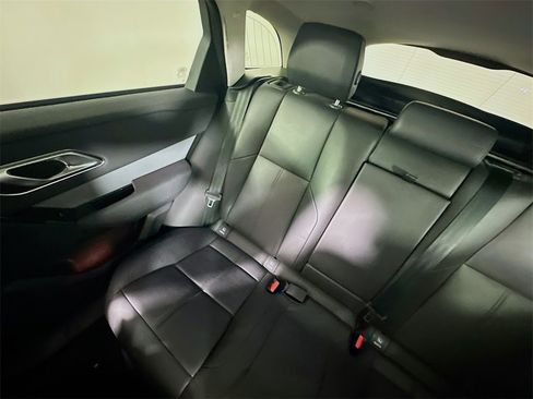 Used 2024 Land Rover Range Rover Velar S image 12