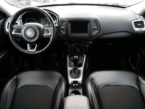 Used 2020 Jeep Compass Latitude image 10