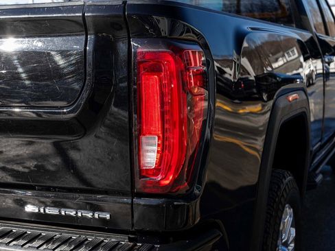 Used 2021 GMC Sierra 3500 Denali w/ Denali Ultimate Package image 38