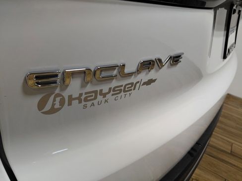 Used 2025 Buick Enclave Preferred image 18