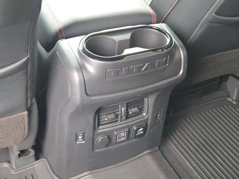 Used 2024 Nissan Titan PRO-4X w/ Pro-4x Convenience Package AWD/4WD image 24