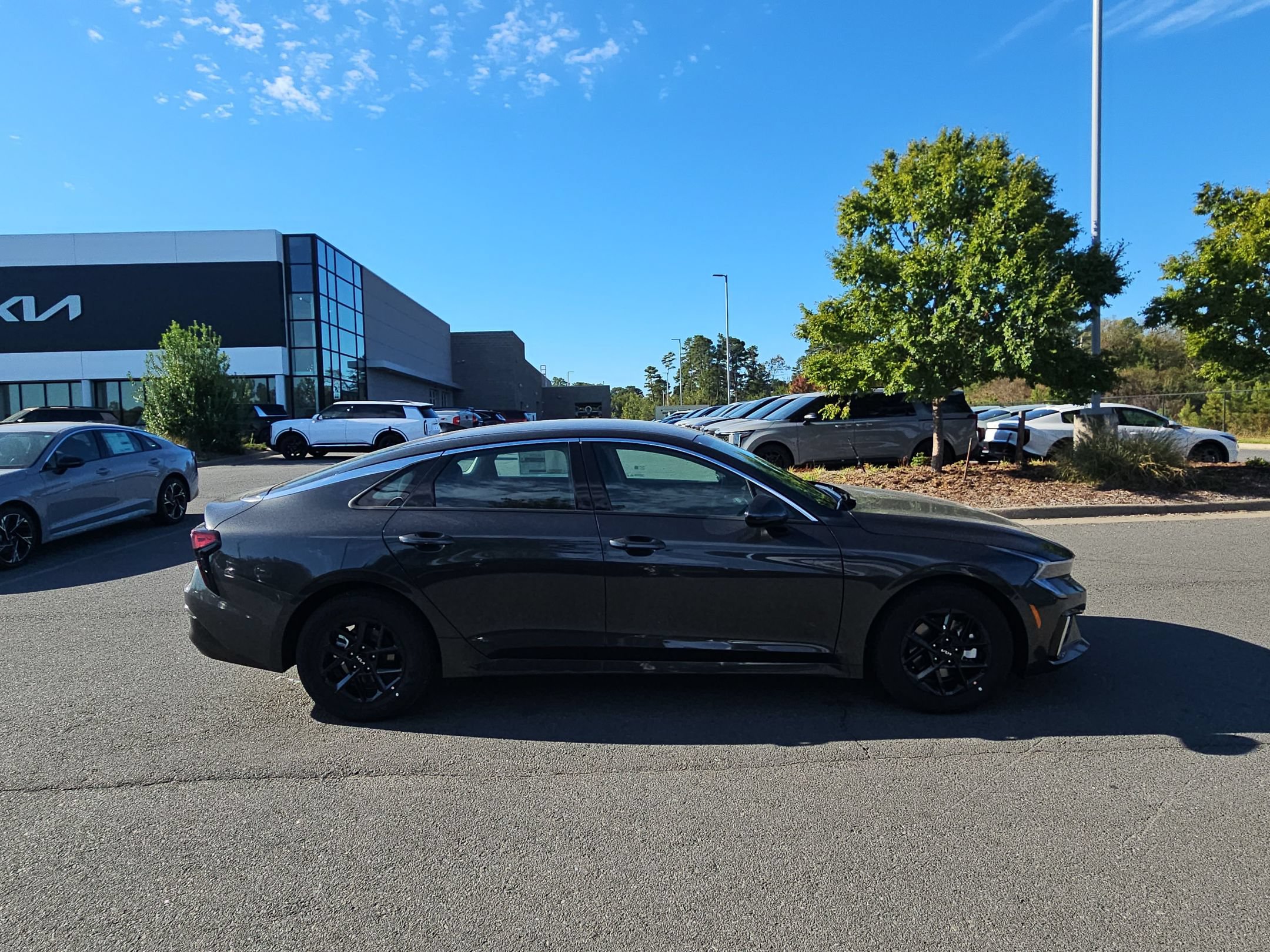 New 2026 Kia K5 LXS FWD image 8