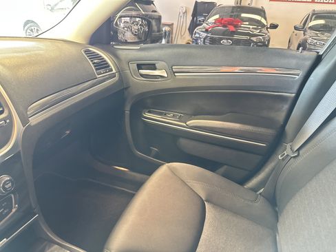 Used 2018 Chrysler 300 Touring w/ Sport Appearance Package image 24