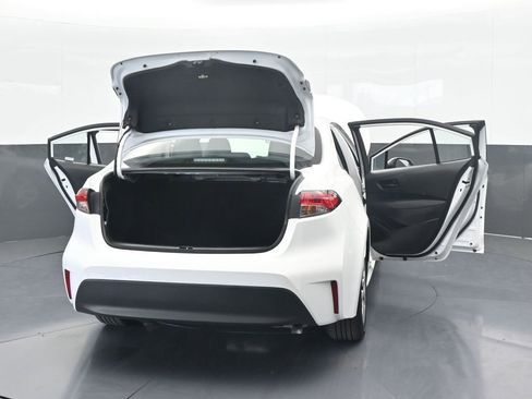 Used 2024 Toyota Corolla LE image 73