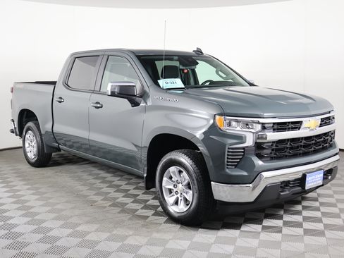 Used 2025 Chevrolet Silverado 1500 LT image 4