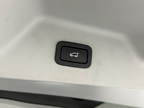 Used 2018 Land Rover Range Rover Supercharged image 56