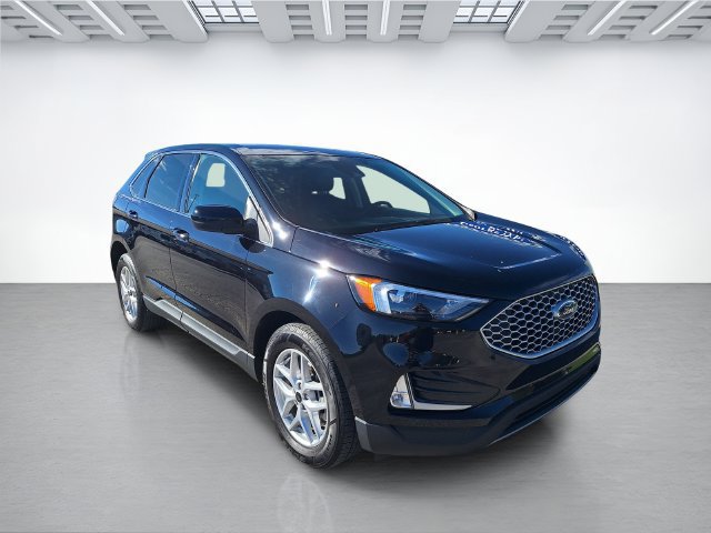 Used 2024 Ford Edge SEL w/ Convenience Package AWD/4WD image 2