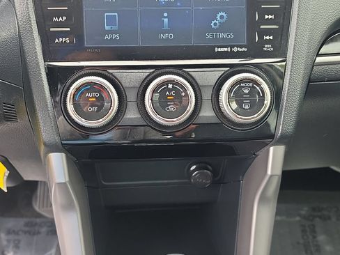 Used 2018 Subaru Forester 2.5i Limited AWD/4WD image 17