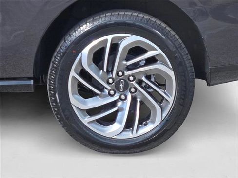 New 2025 Lincoln Navigator Reserve image 10