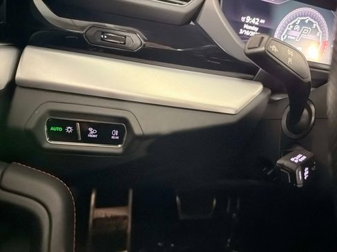 Used 2019 Lamborghini Urus AWD/4WD image 48