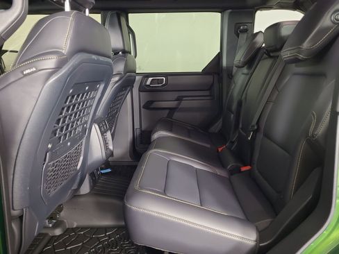 Used 2025 Ford Bronco Badlands AWD/4WD image 19