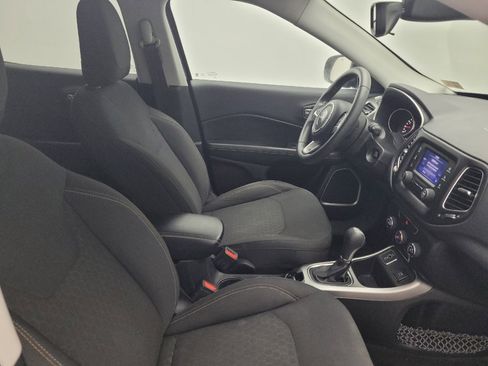 Used 2018 Jeep Compass Sport FWD image 21