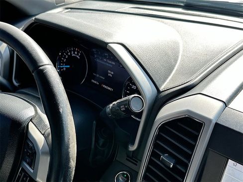Used 2021 Ford F250 Lariat image 17