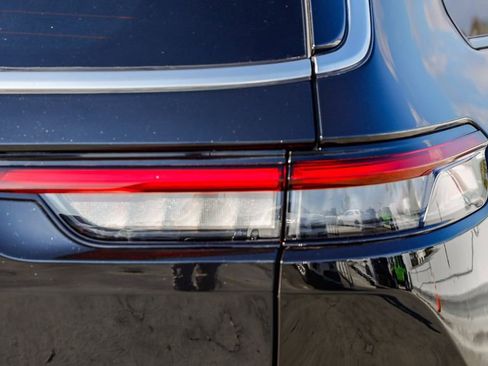 Certified 2024 Jeep Grand Cherokee L Limited w/ Luxury Tech Group II image 10