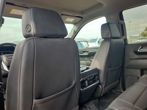 Used 2024 GMC Sierra 1500 SLT AWD/4WD image 16