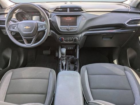 Used 2023 Chevrolet TrailBlazer LT FWD image 15