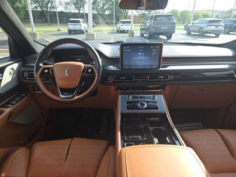 Certified 2024 Lincoln Aviator Black Label w/ Dynamic Handling Package AWD/4WD image 34