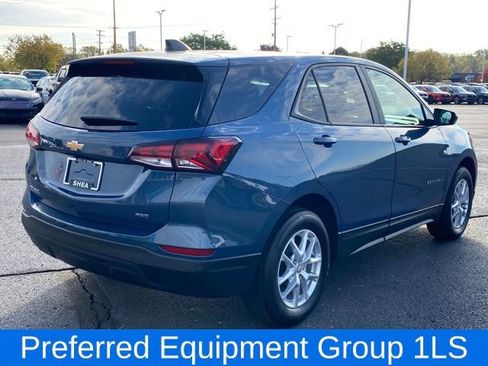 Used 2024 Chevrolet Equinox LS w/ LS Convenience Package image 3