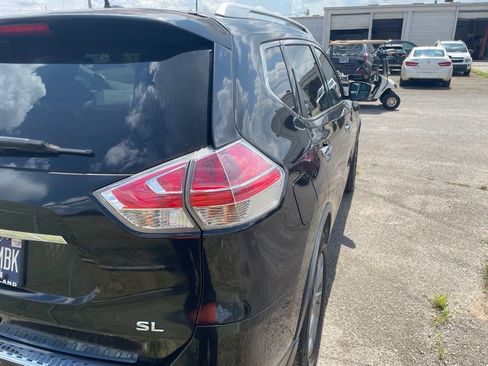 Used 2016 Nissan Rogue SL FWD image 5