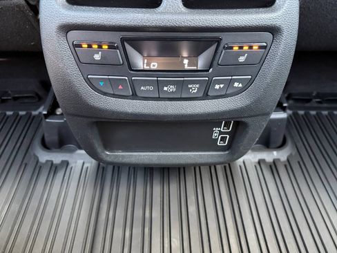 Used 2022 Honda Pilot Black Edition image 31