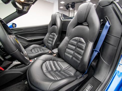 Used 2017 Ferrari 488 Spider RWD image 20