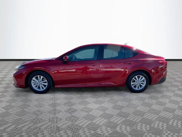 Used 2025 Toyota Camry LE FWD image 4