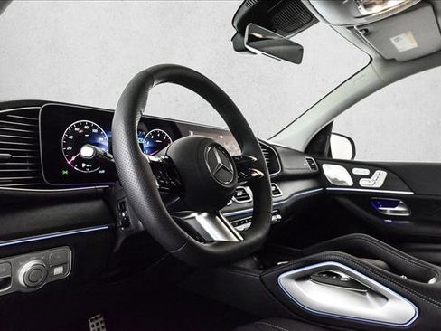 New 2026 Mercedes-Benz GLS 450 4MATIC image 10