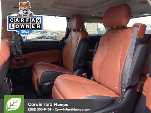 Used 2024 Kia Carnival SX Prestige image 25
