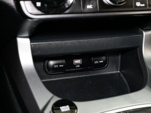 Used 2025 Kia Seltos LX image 18