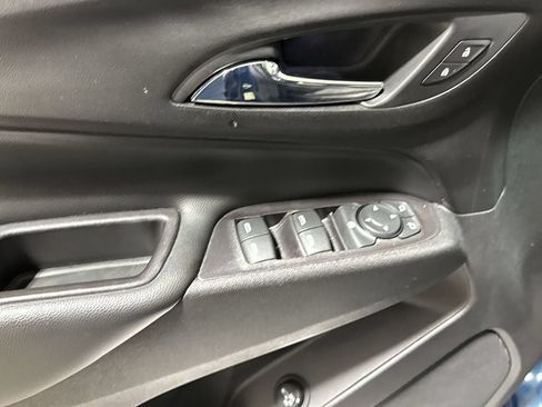 Used 2020 Chevrolet Equinox LT FWD image 20